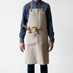 Linen Tales Schürze mit Lederriemen