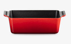 Le Creuset Backform aus Gusseisen, 23cm, 1,9l, kirschrot